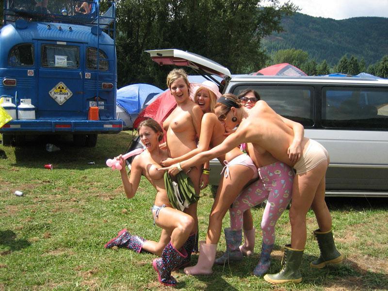 15P Pictures of stunning teen girlfriends showing off on cam