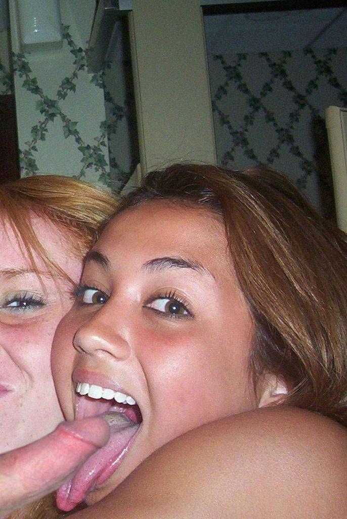 15P Pictures of hot amateur girlfriends getting kinky on cam