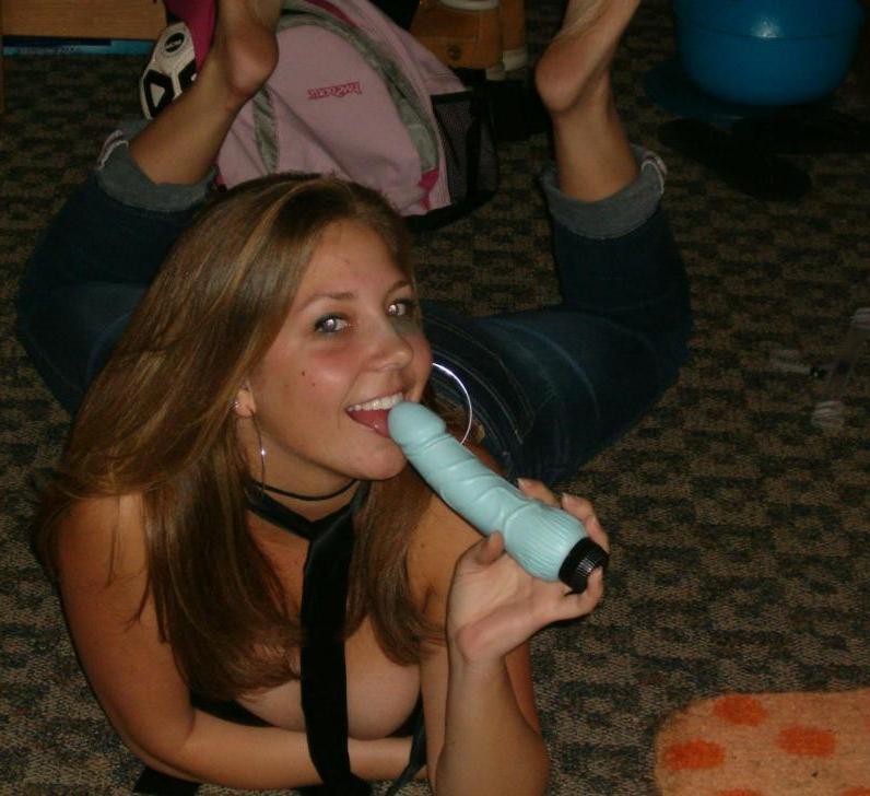 15P Pictures of hot amateur teens slutting out on camera