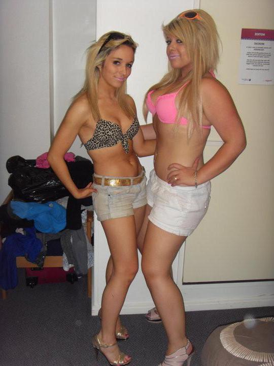 15P Pictures of various hot teen girlfriends showing off