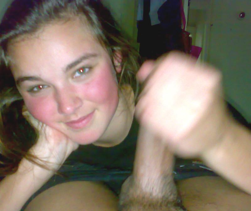 15P Pictures of a hot teen girlfriend enjoying the cock