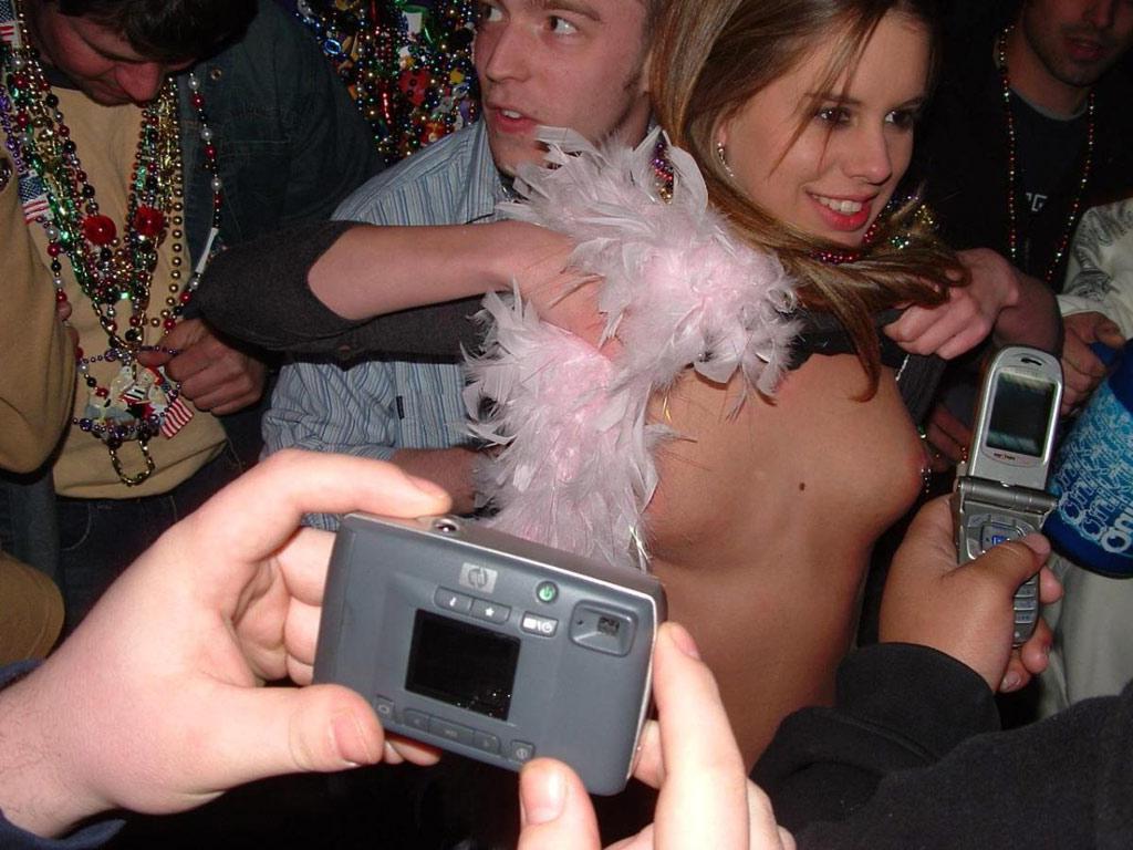 15P Pitures of hot college coeds getting naughty on camera