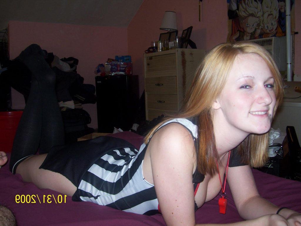15P Pictures of naughty amateur girlfriends taking pics of themselves