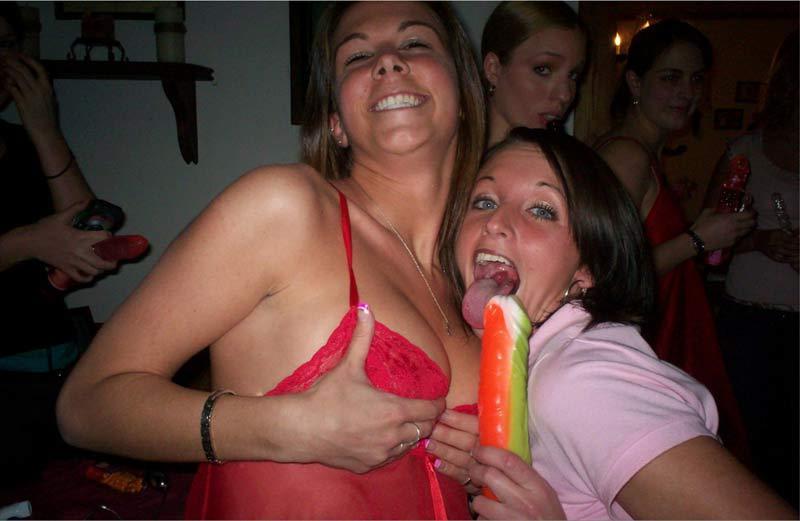 15P Pictures of hot teen girlfriends showing their stuff on camera