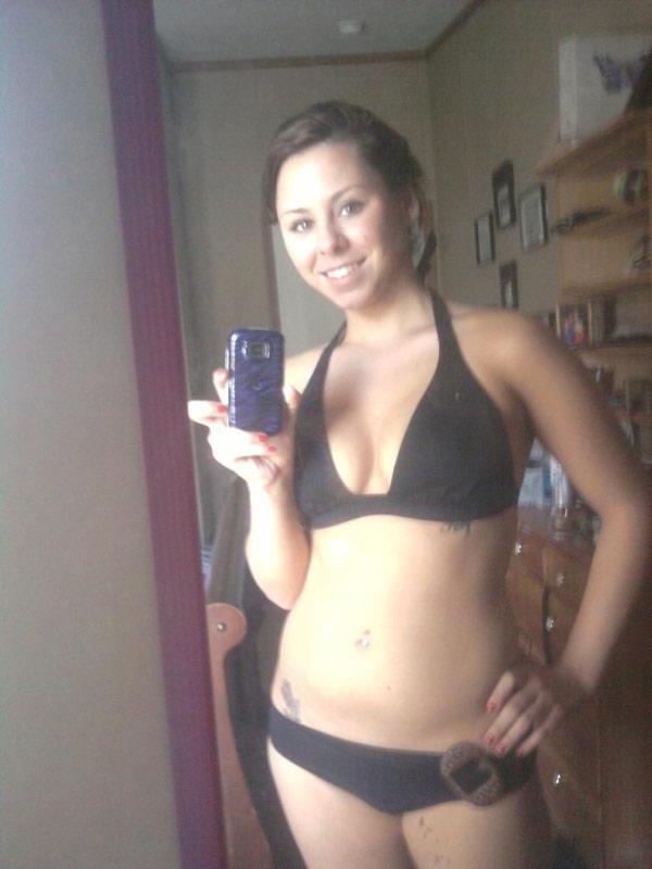 15P Pictures of a busty brunette teen gf taking pics of herself