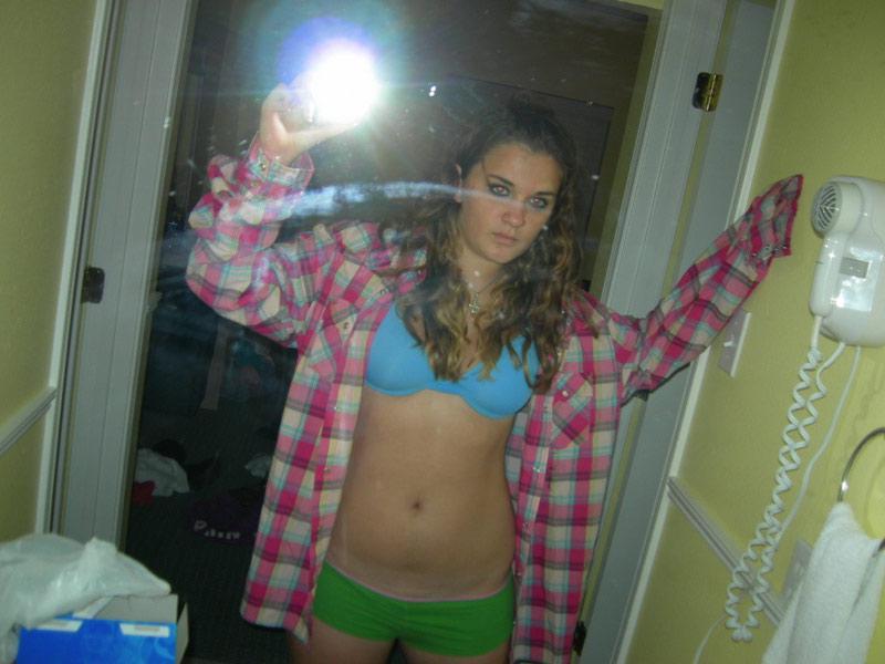 15P Pictures of hot girlfriends getting naked on camera