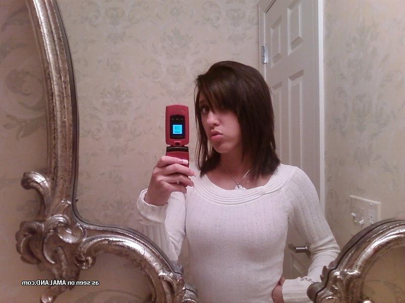 14P Compilation of amateur girlfriends selfshooting at home