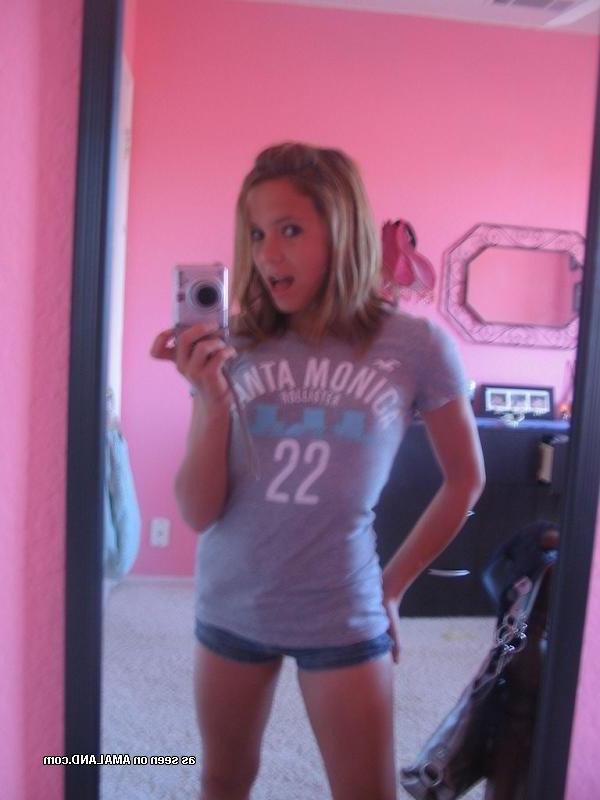 10P Self-shot pic compilation of naughty amateur teens