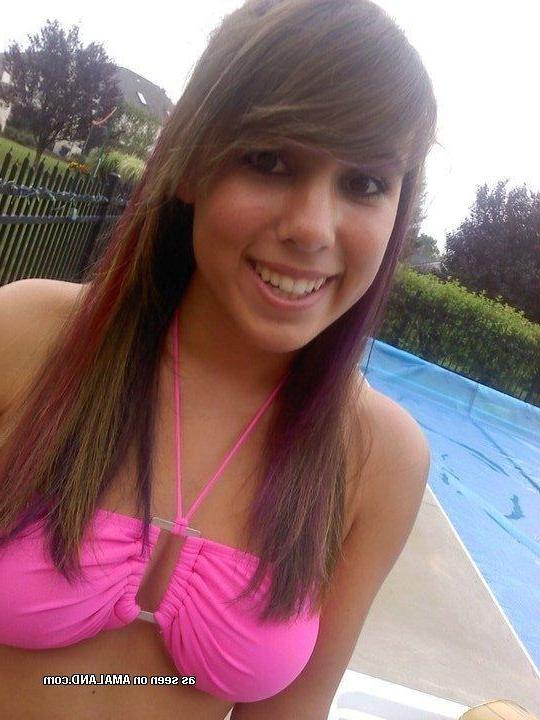 10P Self-shot pic compilation of naughty amateur teens