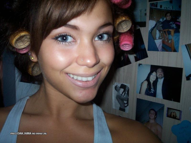 14P Pictures of a stunning brunette teen showing her hot body