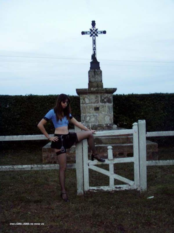 15P Pictures of a girlfriend dressed up like a sexy cop