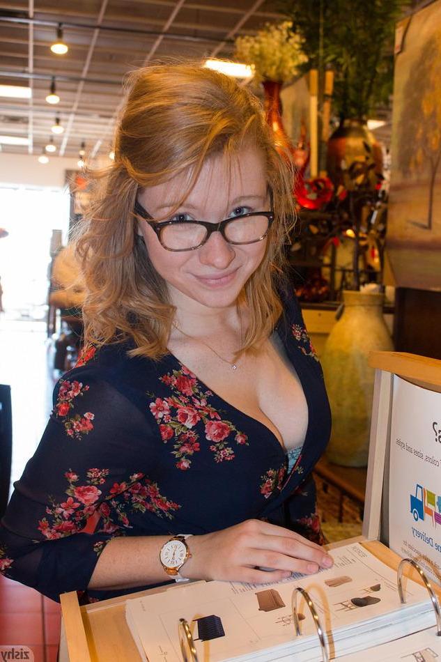8P Busty redhead Irelynn Dunham teases with her curvy body