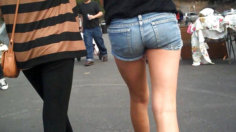25P Teen ass & butt in blue jeans shorts