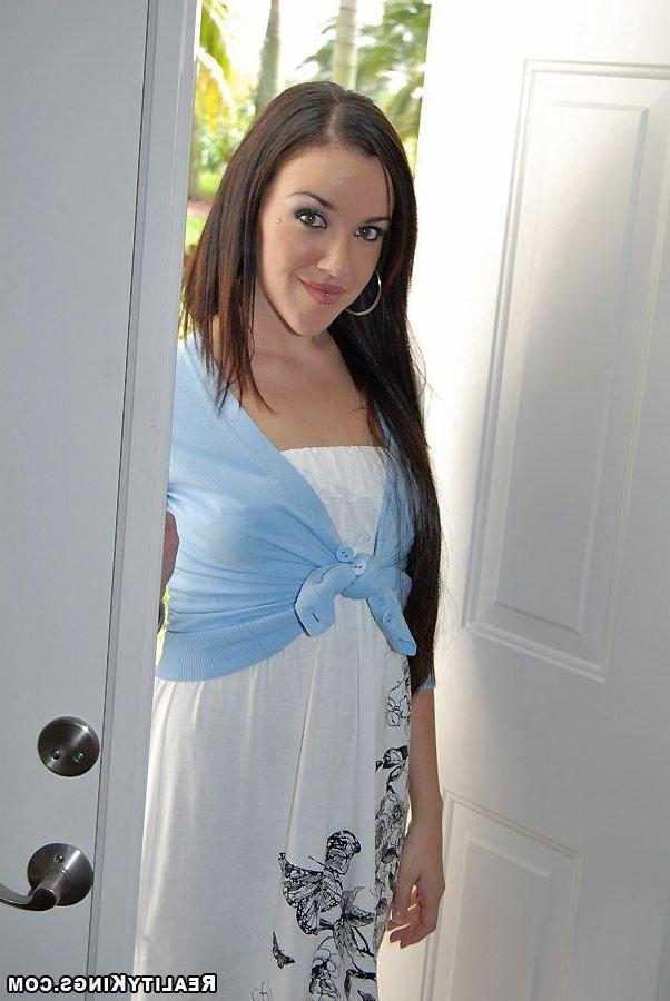 20P Pictures of Emily Parkee getting her tight pussy slammed hard