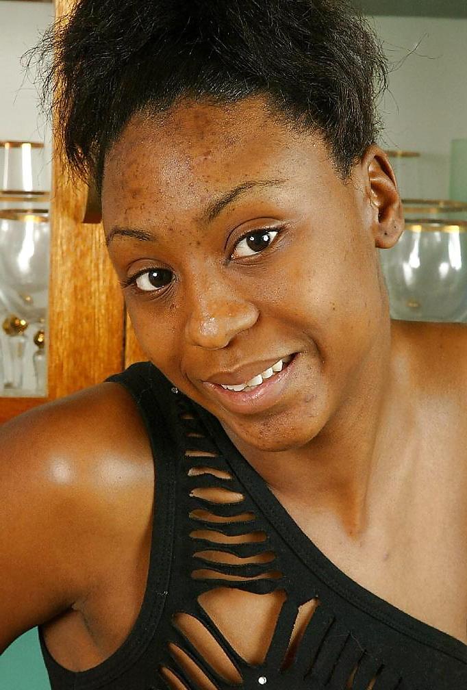 25P EBONY BEAUTY - CONSTANCE