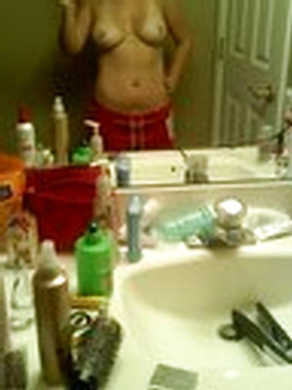 10P Girl Self Pics