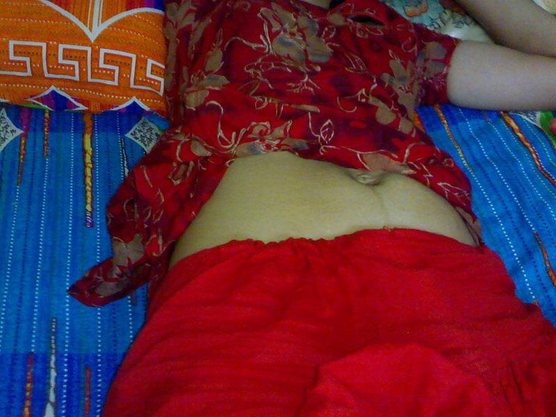 19P Pakistani Girl In Salwar Qameez ( Desi ) 