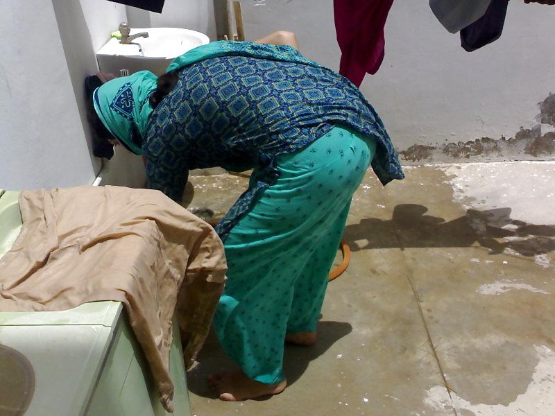 19P Pakistani Girl In Salwar Qameez ( Desi ) 