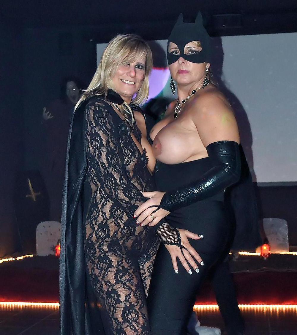 6P Halloween-Party
