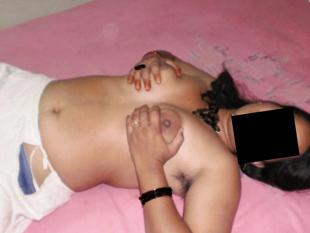 6P Desi wife Mallika