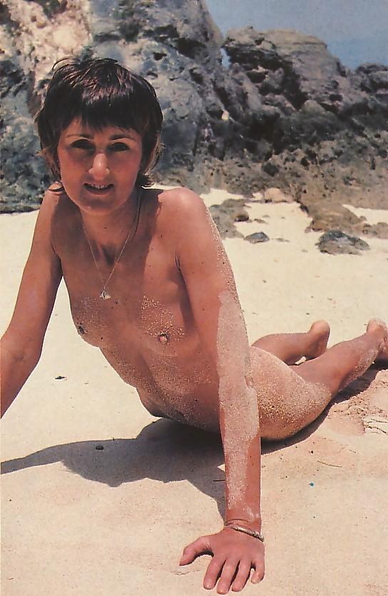 20P Nudist retro