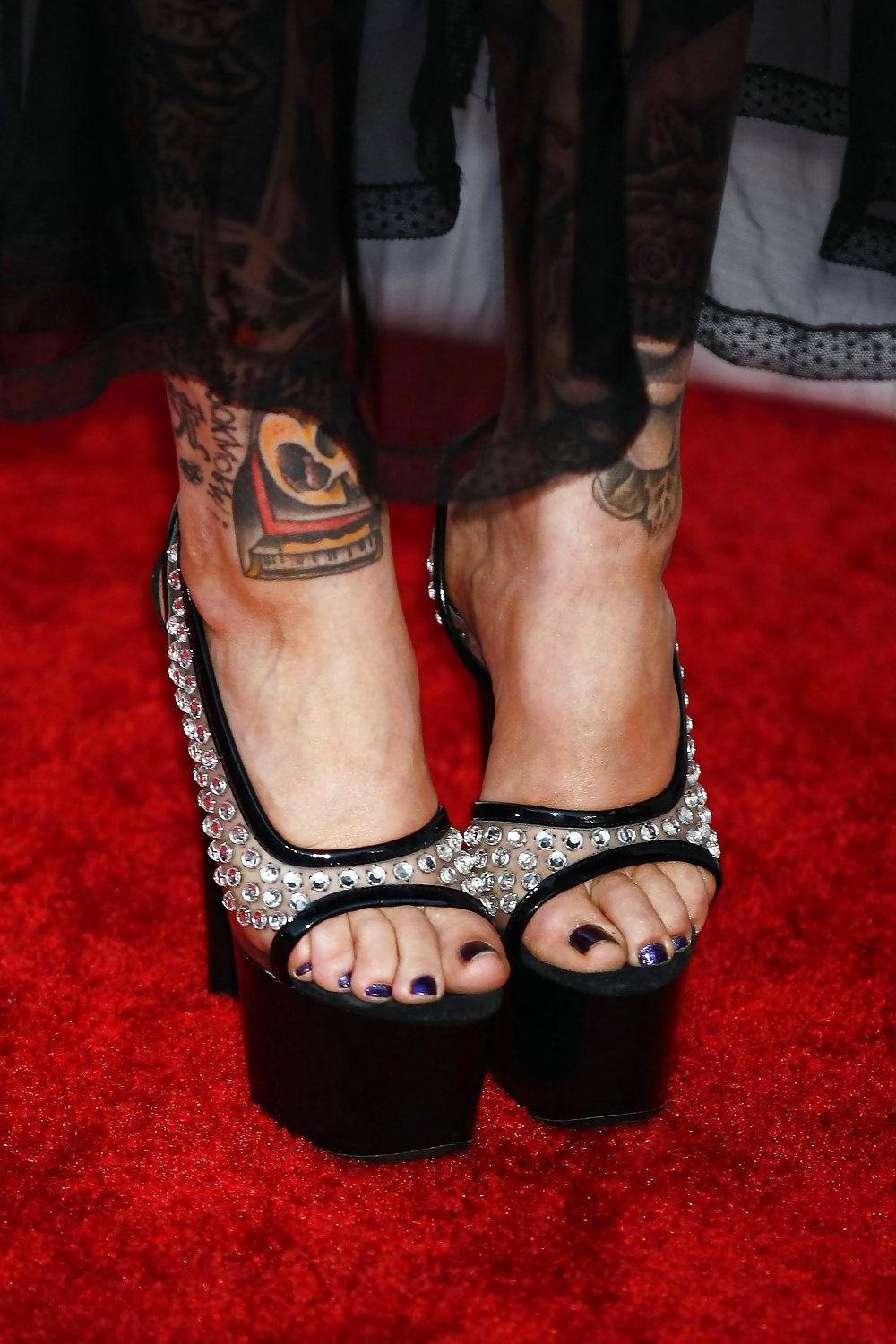 25P Kat Von D Foot Pics