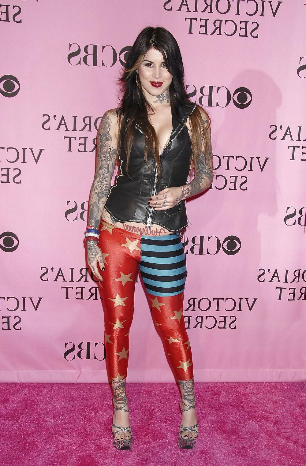 25P Kat Von D Foot Pics