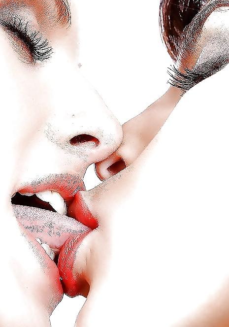 25P Women kissing ... 4