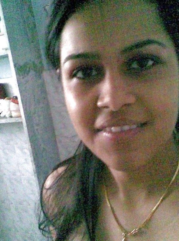 8P Desi girl Nanda