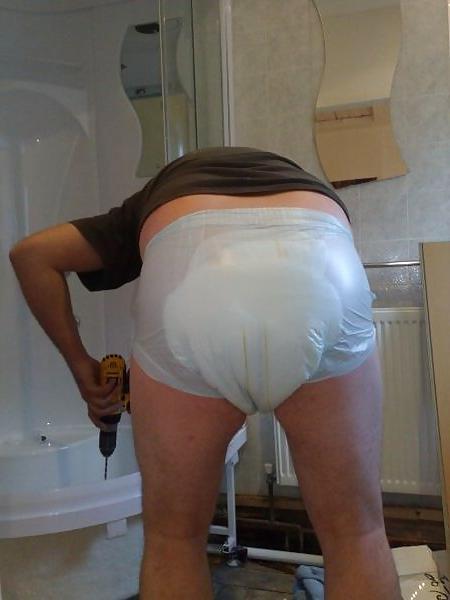 14P Kinky diaper pics..