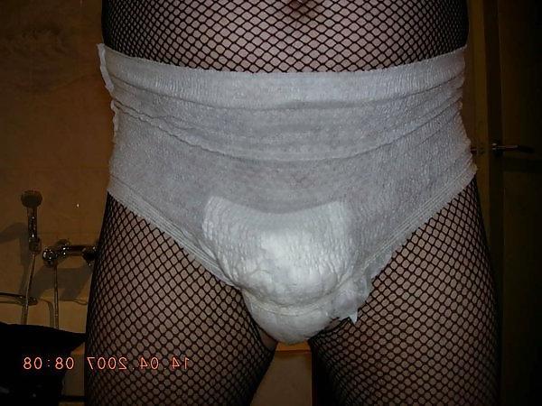 14P Kinky diaper pics..
