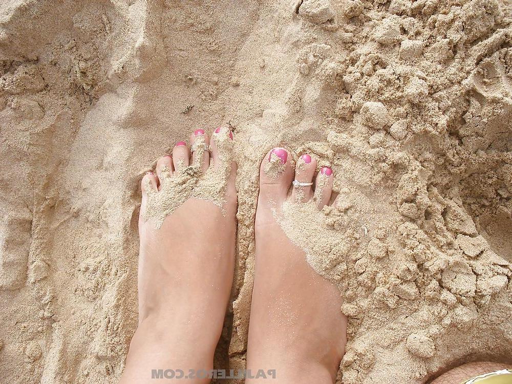 11P Lick me feet