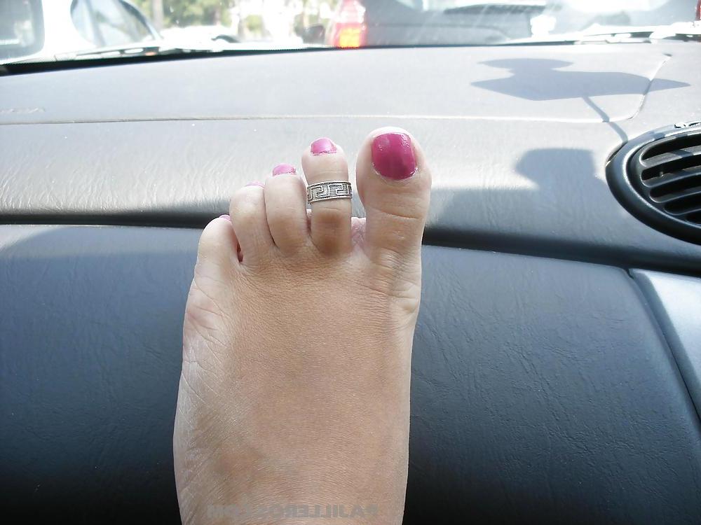 11P Lick me feet
