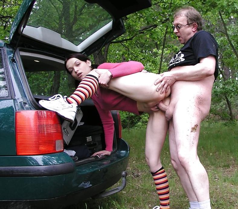 25P Old men use of youngs wifes