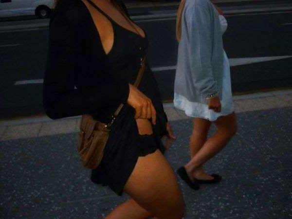 11P Upskirt and downblouse