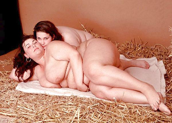 25P Sweet luscious lesbians 4