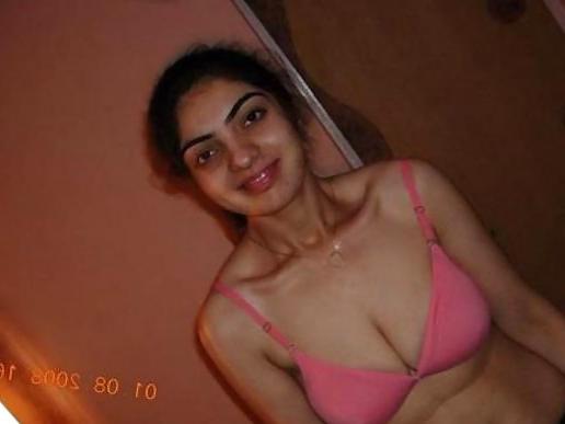 17P Desi babe Rasia 