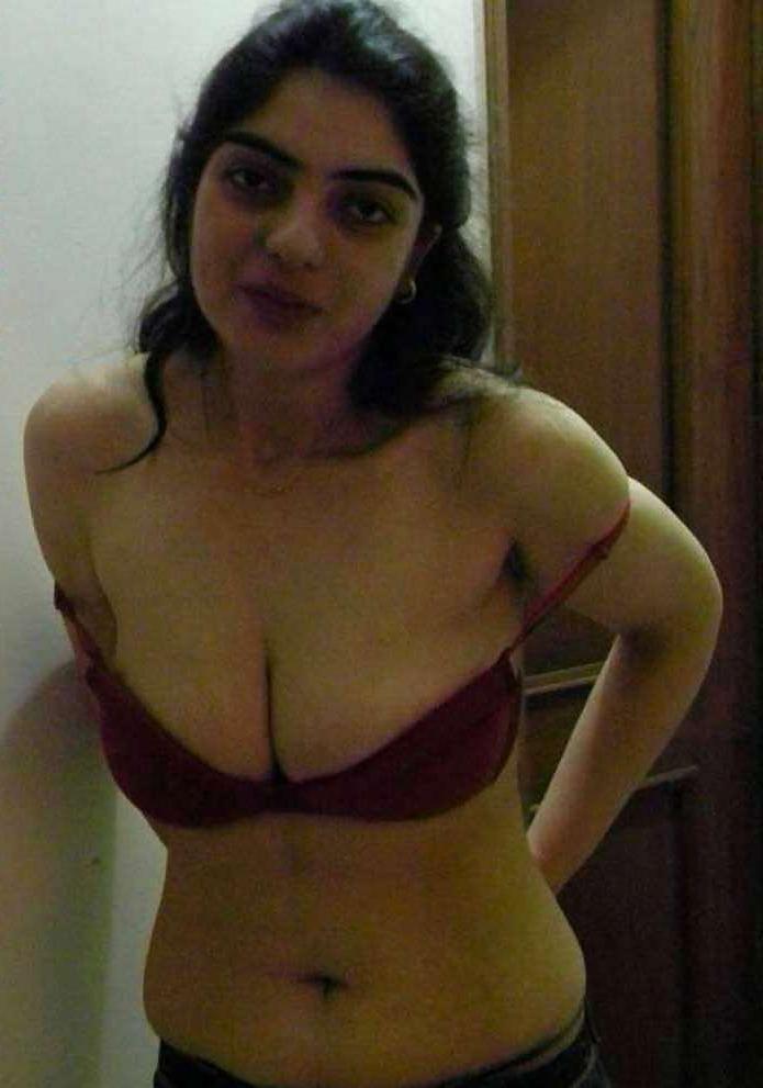17P Desi babe Rasia 