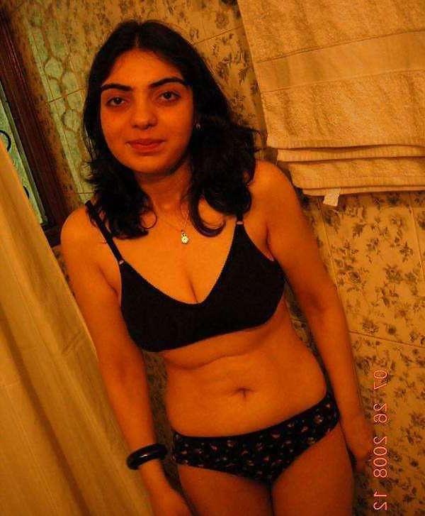 17P Desi babe Rasia 