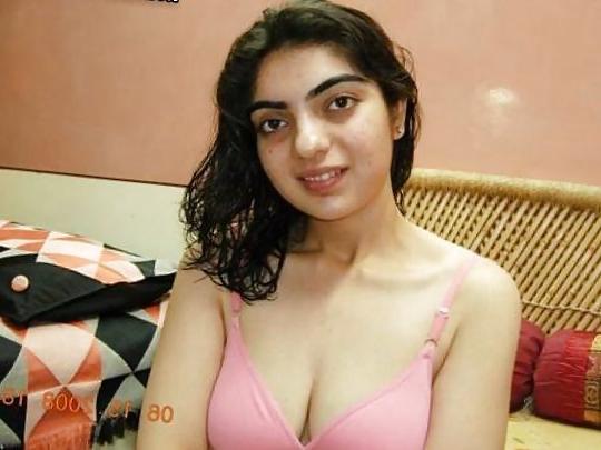 17P Desi babe Rasia 