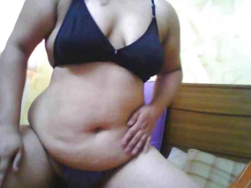 25P Desi babe Ananya 