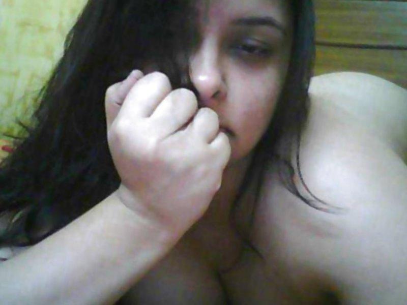 25P Desi babe Ananya 