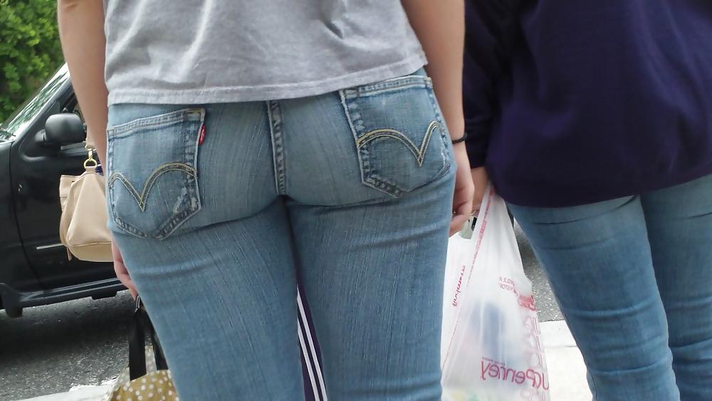 25P Teen ass & butt in blue jeans looking sexy