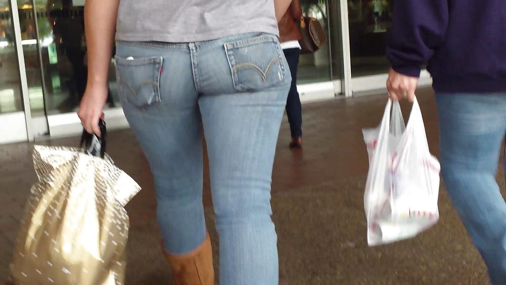 25P Teen ass & butt in blue jeans looking sexy