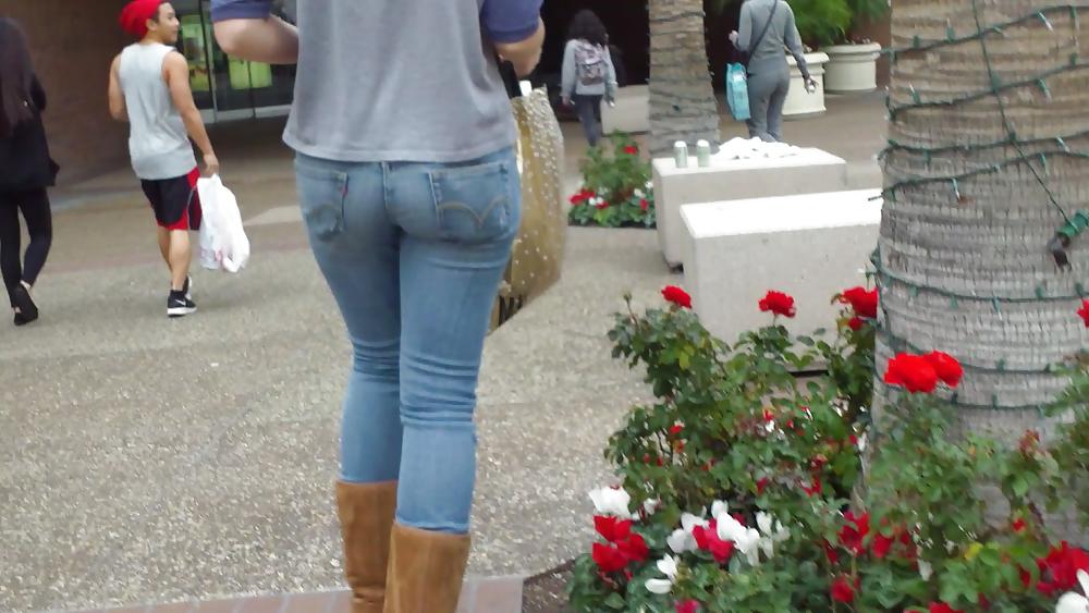 25P Teen ass & butt in blue jeans looking sexy