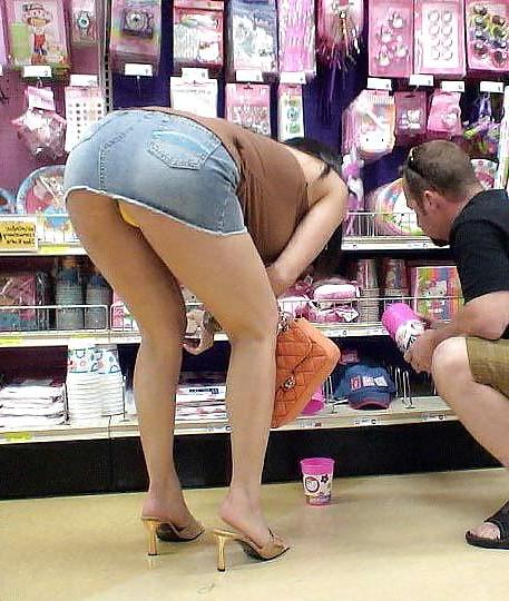 25P Real Upskirt - 7