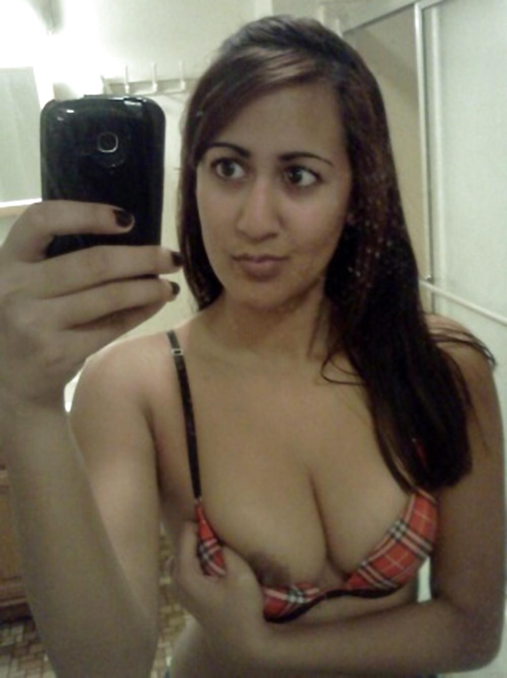 25P INDIAN DESI BABES UNDERCOVER (UPDATED DAILY)