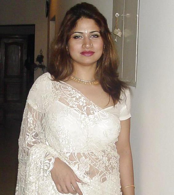 25P INDIAN DESI BABES UNDERCOVER (UPDATED DAILY)