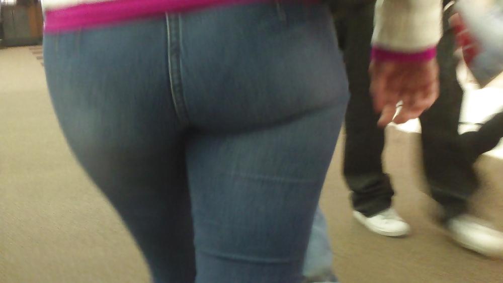 25P Smooth sexy teen ass & butt in tight blue jeans 