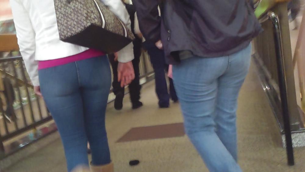 25P Smooth sexy teen ass & butt in tight blue jeans 